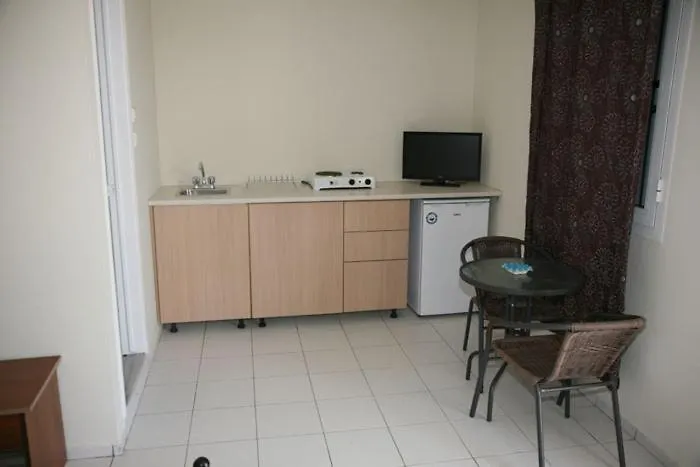 Liza Rooms Lixouri Hotel