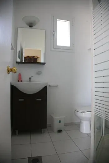 Liza Rooms Lixouri